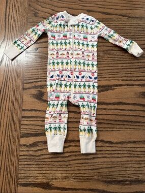 Hanna Andersson Cream Footie with Green and Red Elf Print